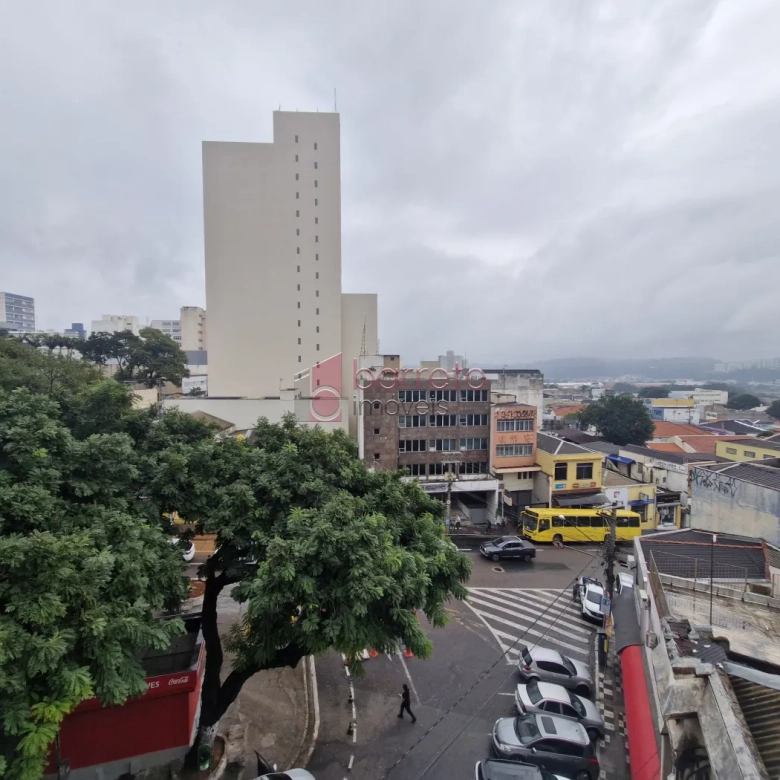 APARTAMENTO À VENDA NO EDIFÍCIO PENTEADO NO CENTRO DE JUNDIAÍ/SP