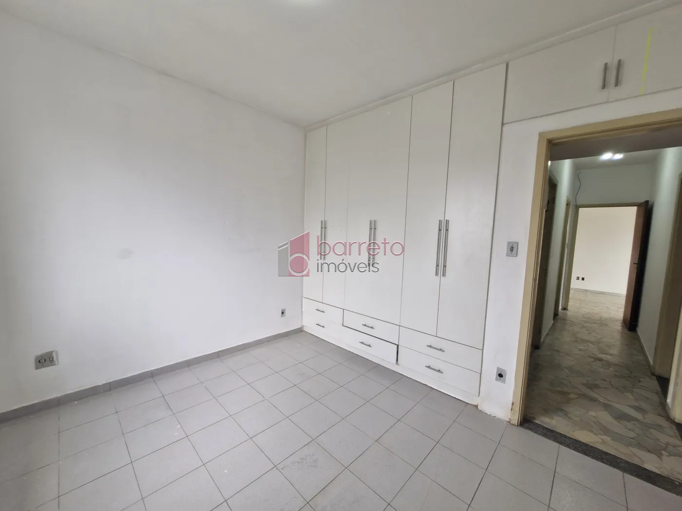 APARTAMENTO À VENDA NO EDIFÍCIO PENTEADO NO CENTRO DE JUNDIAÍ/SP