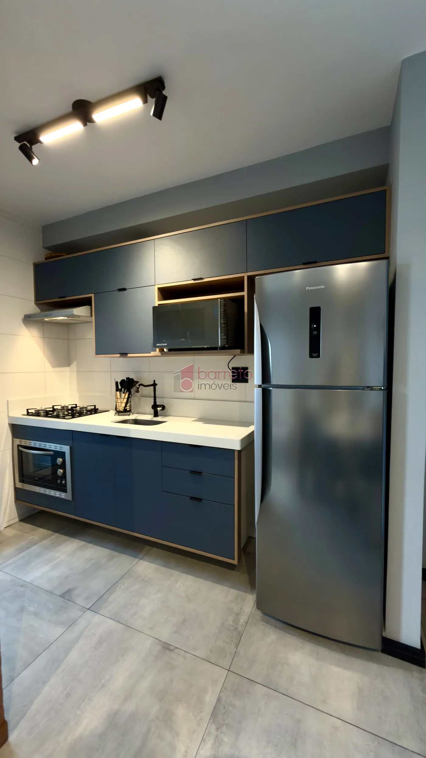 APARTAMENTO MOBILIADO À VENDA NO CONDOMÍNIO GRAND CLUB – JUNDIAÍ/SP