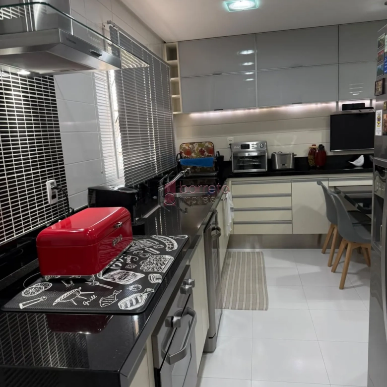 APARTAMENTO À VENDA NO CONDOMÍNIO CAMPOS ELÍSIOS EM JUNDIAÍ/SP