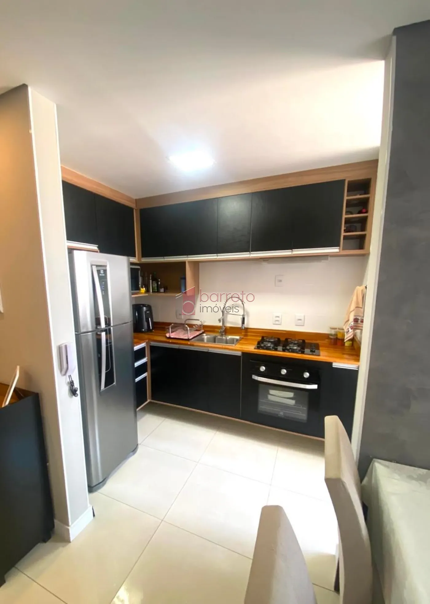 APARTAMENTO COM 02 QUARTOS À VENDA NO CONDOMÍNIO ALTOS DA SAMUEL MARTINS – JARDIM DO LAGO – JUNDIAÍ/SP