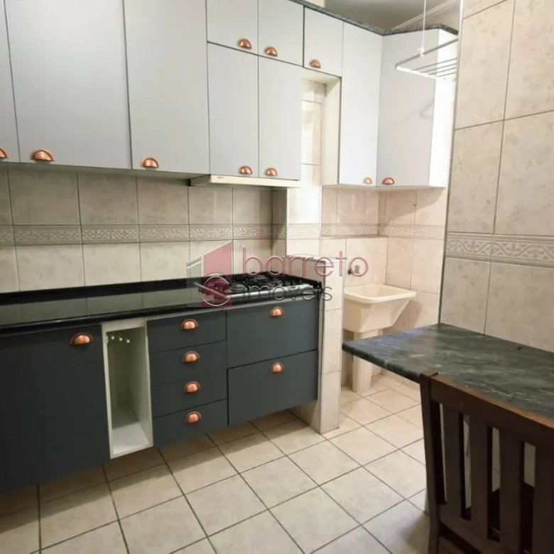 APARTAMENTO MOBILIADO PARA VENDA E LOCAÇÃO NO CONDOMÍNIO CHÁCARA DAS FLORES II – JUNDIAÍ/SP