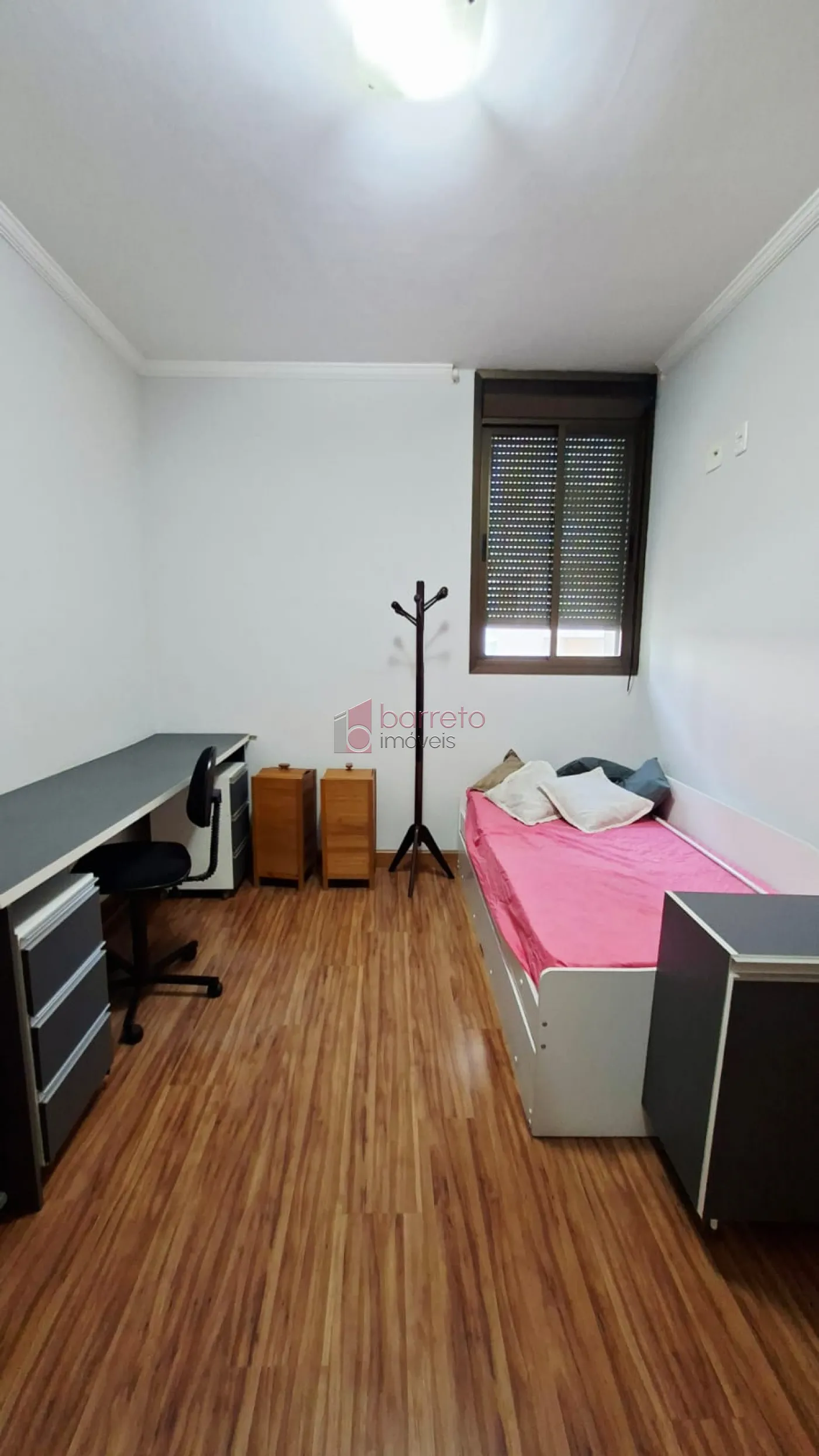 APARTAMENTO MOBILIADO PARA VENDA E LOCAÇÃO NO CONDOMÍNIO CHÁCARA DAS FLORES II – JUNDIAÍ/SP