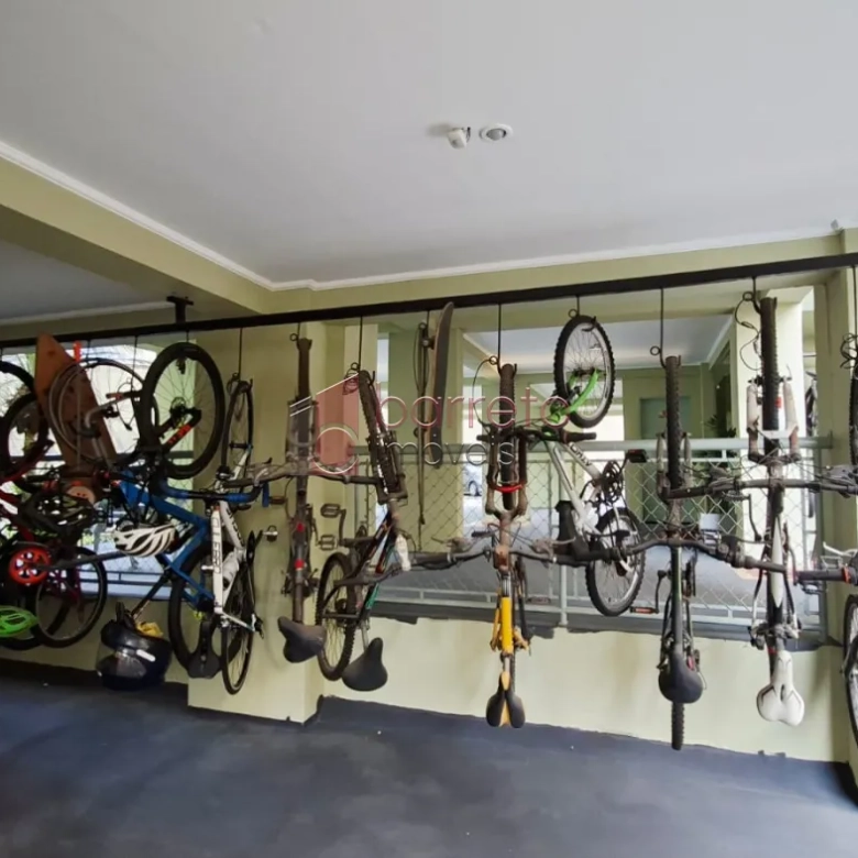 APARTAMENTO MOBILIADO PARA VENDA E LOCAÇÃO NO CONDOMÍNIO CHÁCARA DAS FLORES II – JUNDIAÍ/SP