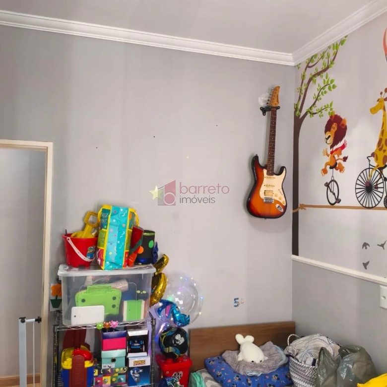 APARTAMENTO À VENDA NO CONDOMÍNIO VITÓRIA EM JUNDIAÍ/SP
