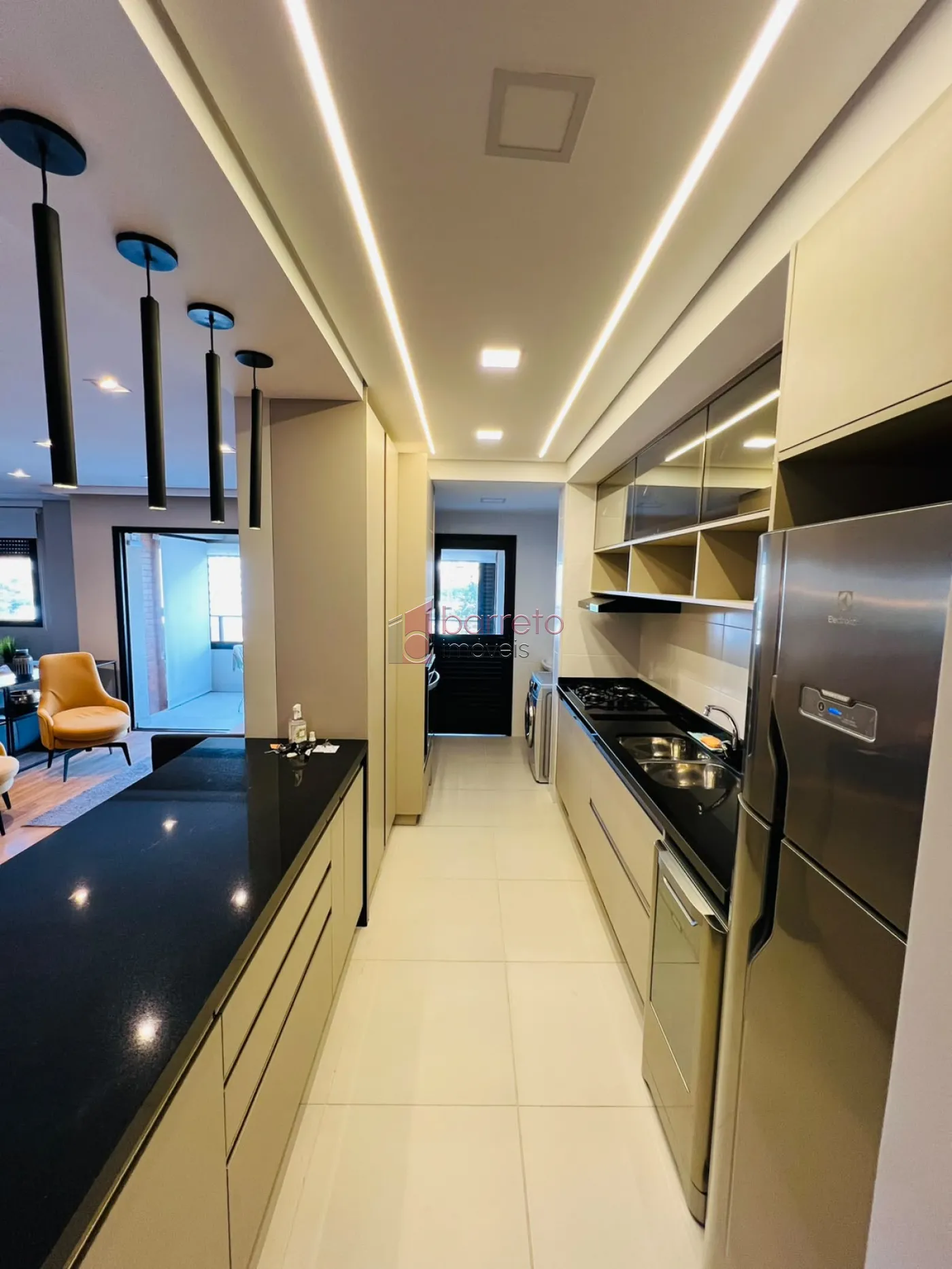 APARTAMENTO MOBILIADO PARA LOCAÇÃO NO CONDOMÍNIO ODEON – JUNDIAÍ/SP