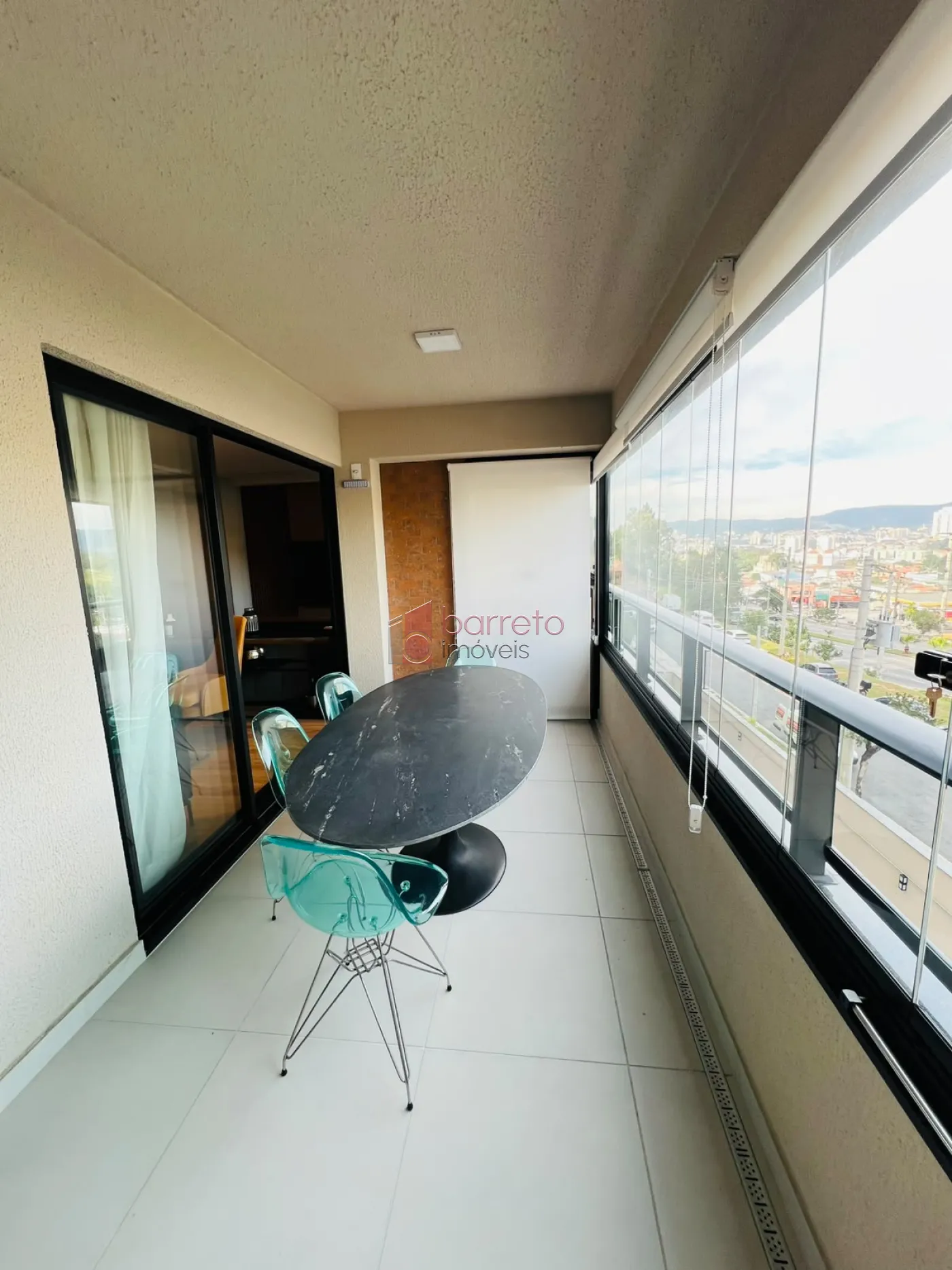APARTAMENTO MOBILIADO PARA LOCAÇÃO NO CONDOMÍNIO ODEON – JUNDIAÍ/SP