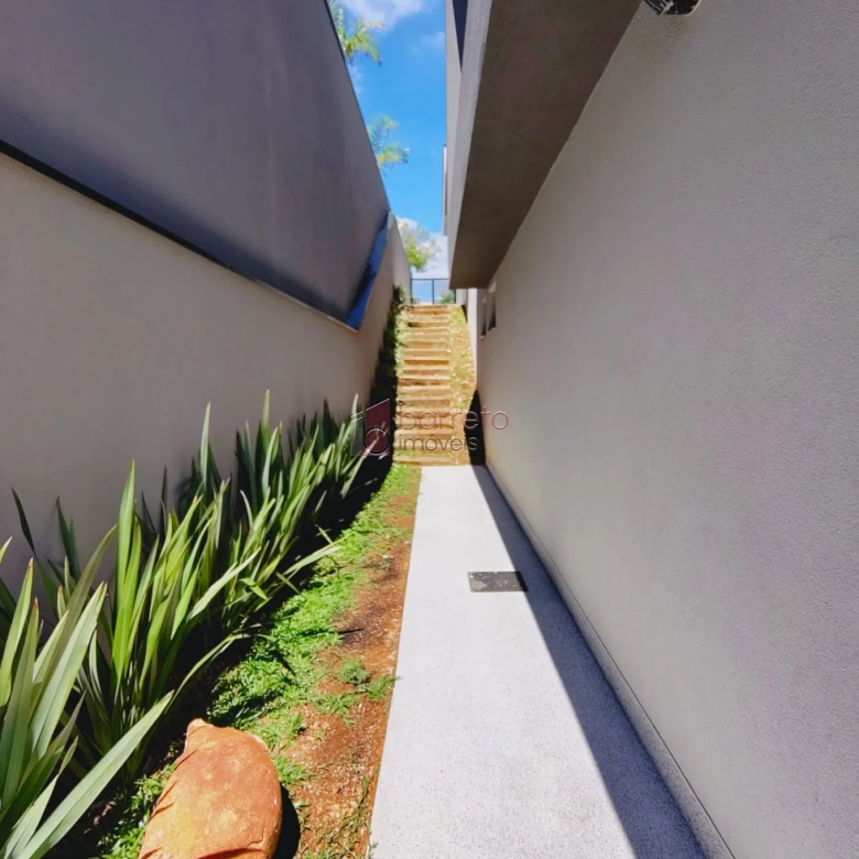 CASA À VENDA NO CONDOMÍNIO ALPHAVILLE 1 EM JUNDIAÍ/SP