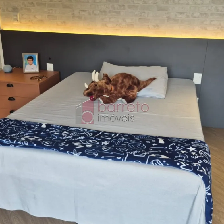 CASA COM 04 SUÍTES À VENDA NO CONDOMÍNIO TERRAS DO CAXAMBÚ EM JUNDIAÍ/SP