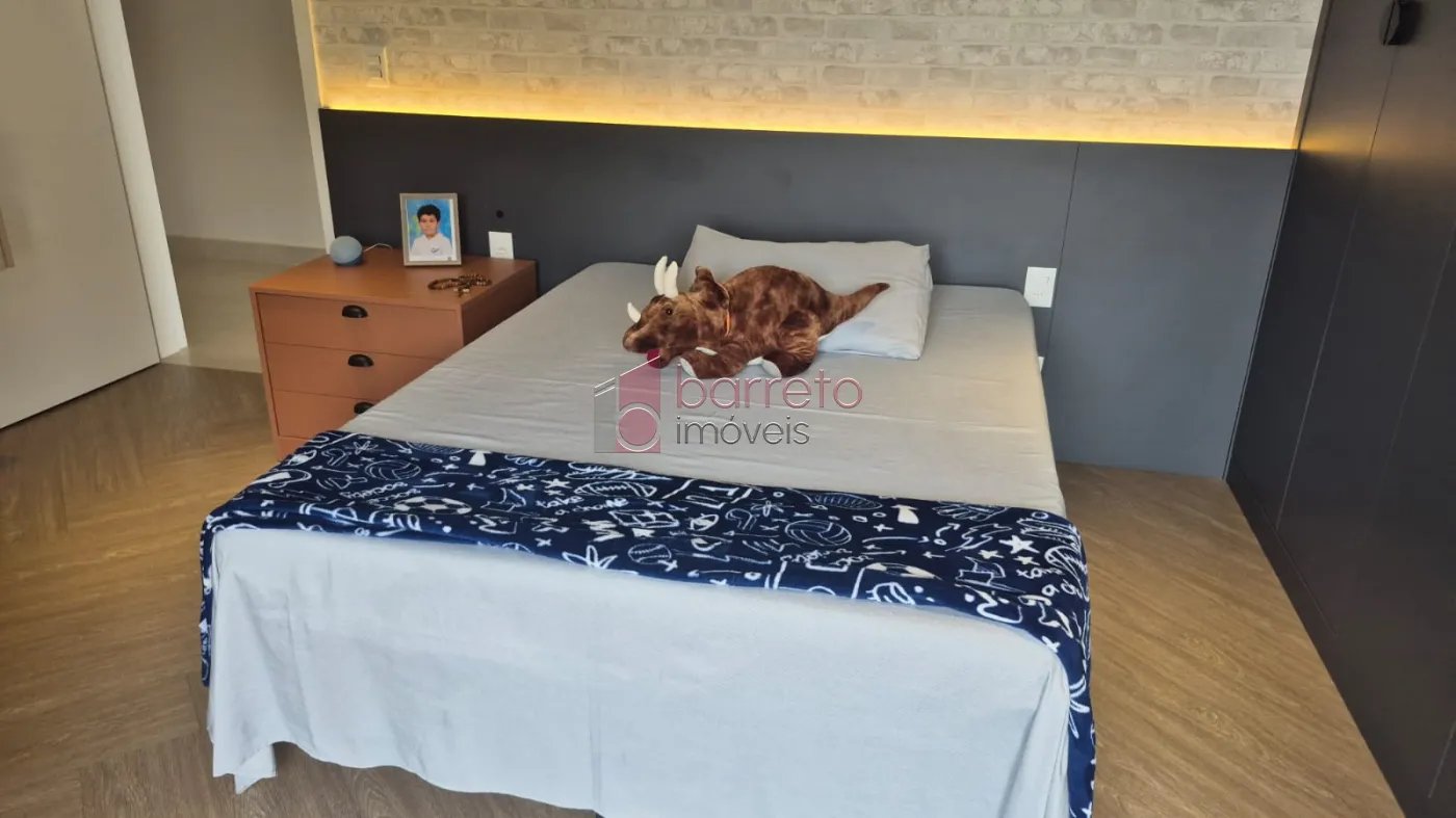 CASA COM 04 SUÍTES À VENDA NO CONDOMÍNIO TERRAS DO CAXAMBÚ EM JUNDIAÍ/SP