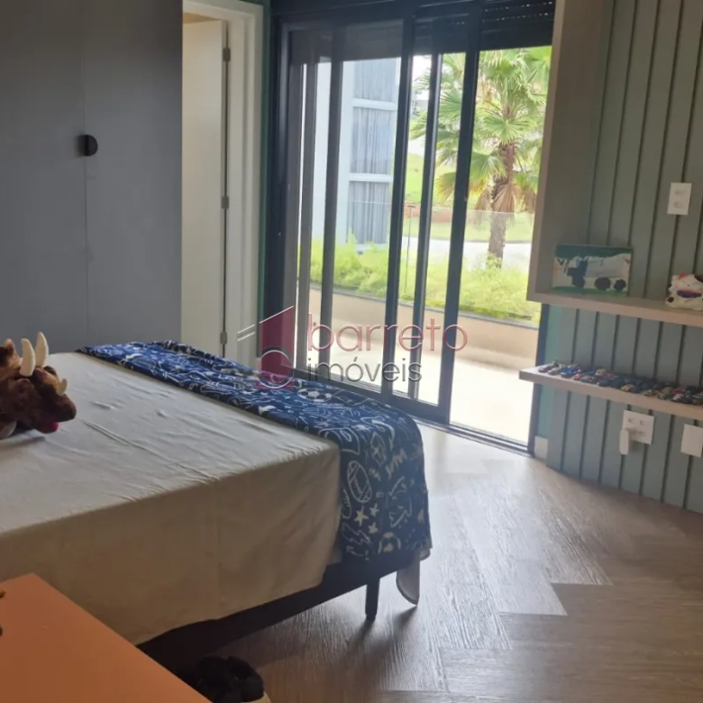 CASA COM 04 SUÍTES À VENDA NO CONDOMÍNIO TERRAS DO CAXAMBÚ EM JUNDIAÍ/SP