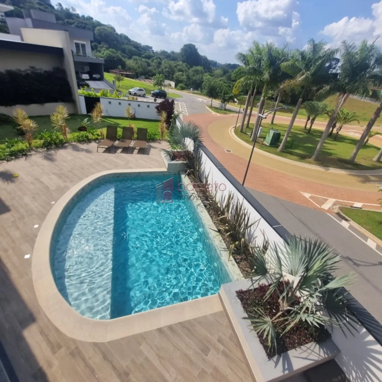 CASA À VENDA – 03 QUARTOS – CONDOMÍNIO BRISAS DO LAGO – JUNDIAÍ/SP