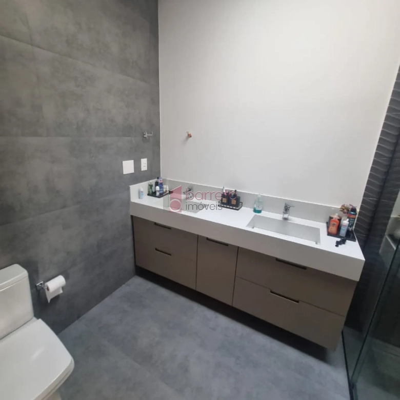 CASA À VENDA – 03 QUARTOS – CONDOMÍNIO BRISAS DO LAGO – JUNDIAÍ/SP