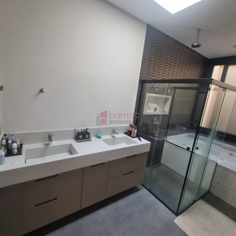 CASA À VENDA – 03 QUARTOS – CONDOMÍNIO BRISAS DO LAGO – JUNDIAÍ/SP