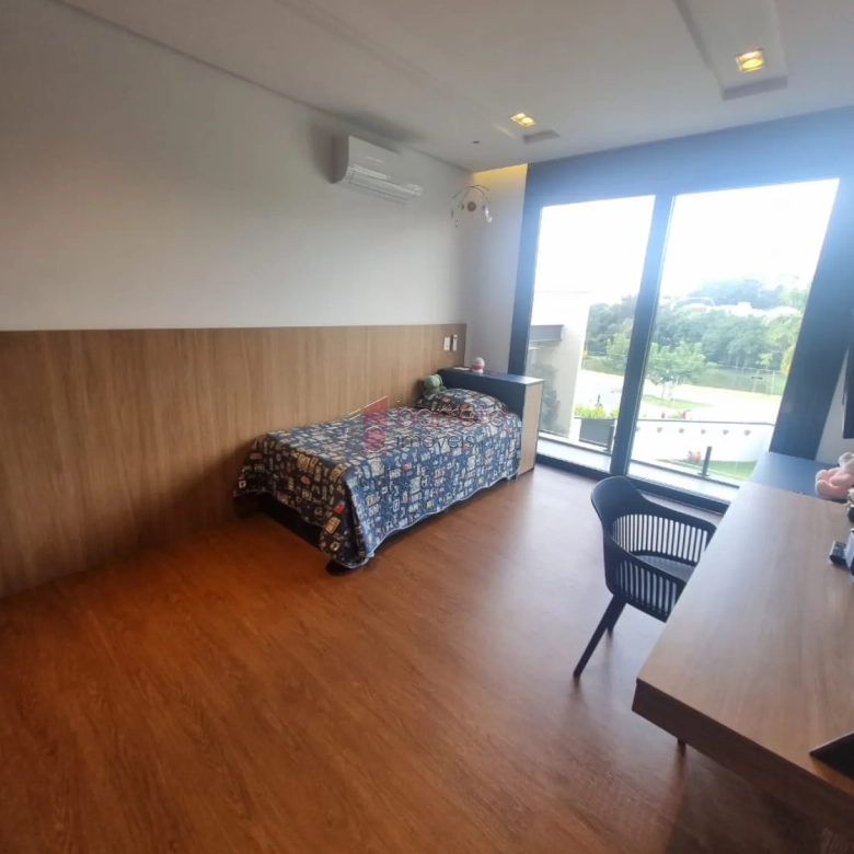 CASA À VENDA – 03 QUARTOS – CONDOMÍNIO BRISAS DO LAGO – JUNDIAÍ/SP