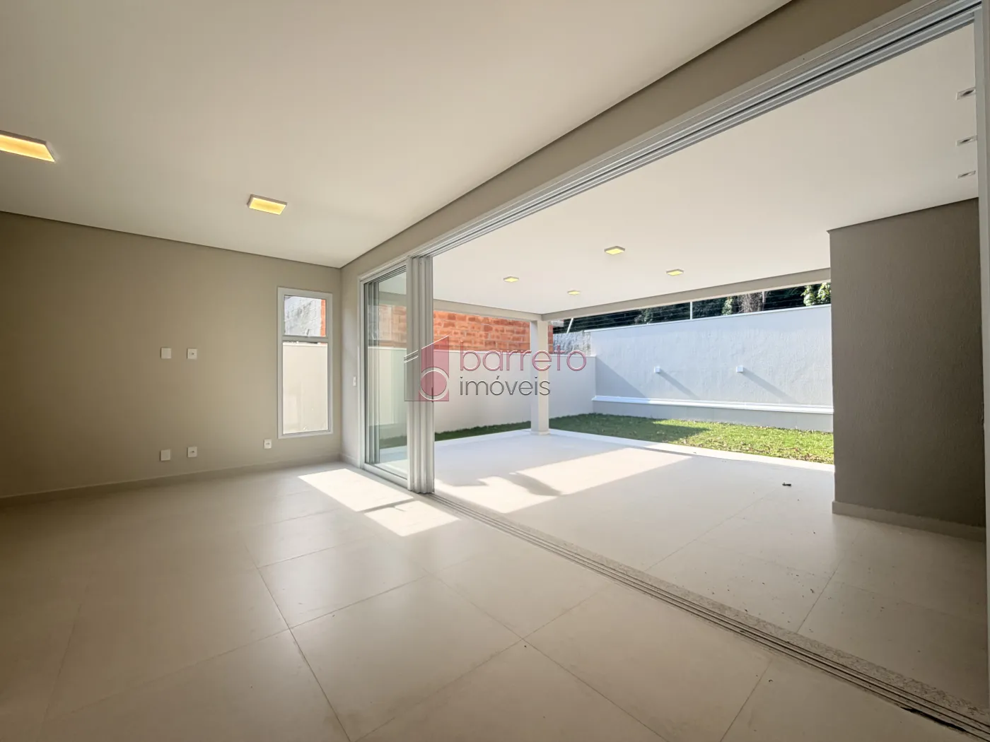 CASA À VENDA – 03 QUARTOS – CONDOMÍNIO VILLA VERDE – JUNDIAÍ/SP