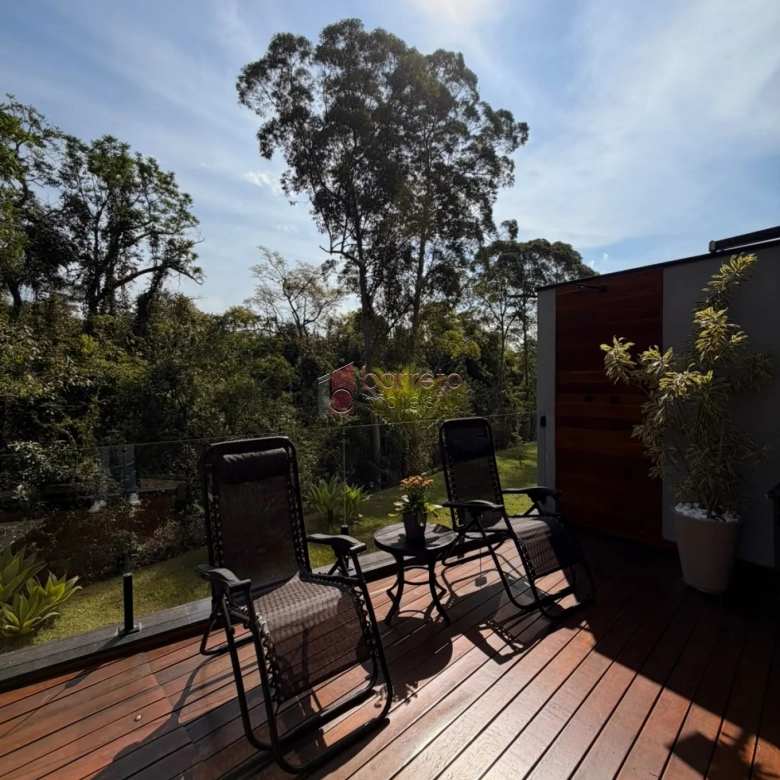 CASA SOBRADO COM 03 SUÍTES À VENDA PORTEIRA FECHADA NO CONDOMÍNIO RESERVA DA MATA – JUNDIAÍ/SP