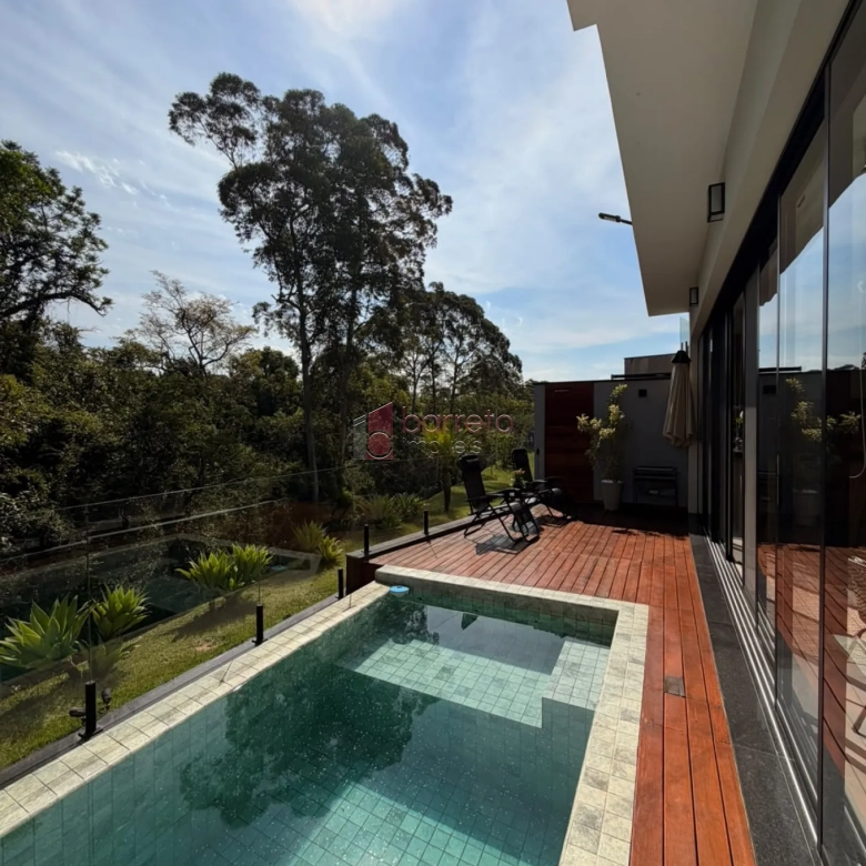 CASA SOBRADO COM 03 SUÍTES À VENDA PORTEIRA FECHADA NO CONDOMÍNIO RESERVA DA MATA – JUNDIAÍ/SP
