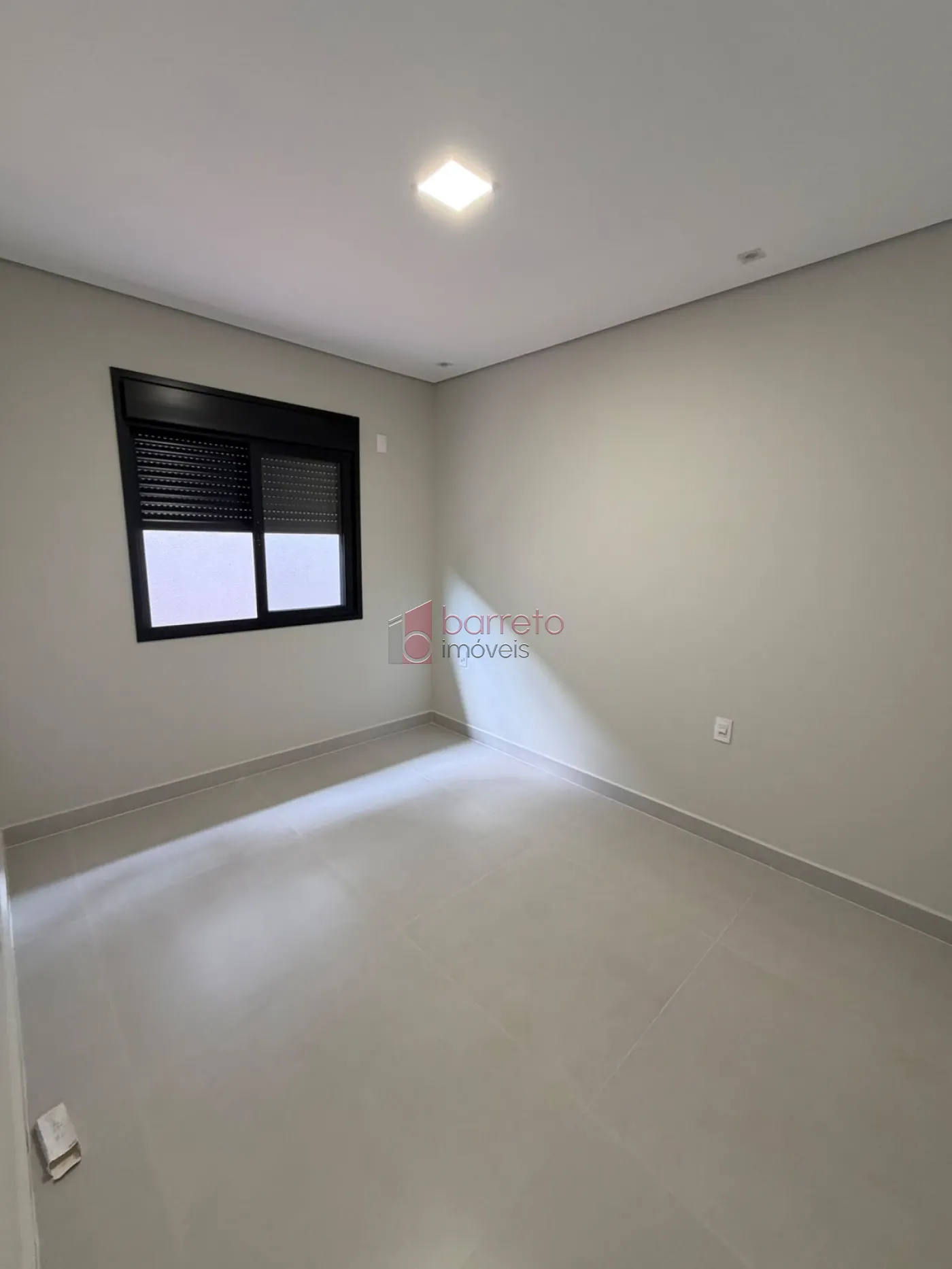 SOBRADO À VENDA – 03 QUARTOS – CONDOMÍNIO RESERVA ERMIDA II – JUNDIAÍ/SP