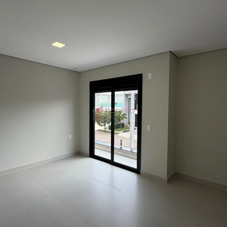 SOBRADO À VENDA – 03 QUARTOS – CONDOMÍNIO RESERVA ERMIDA II – JUNDIAÍ/SP