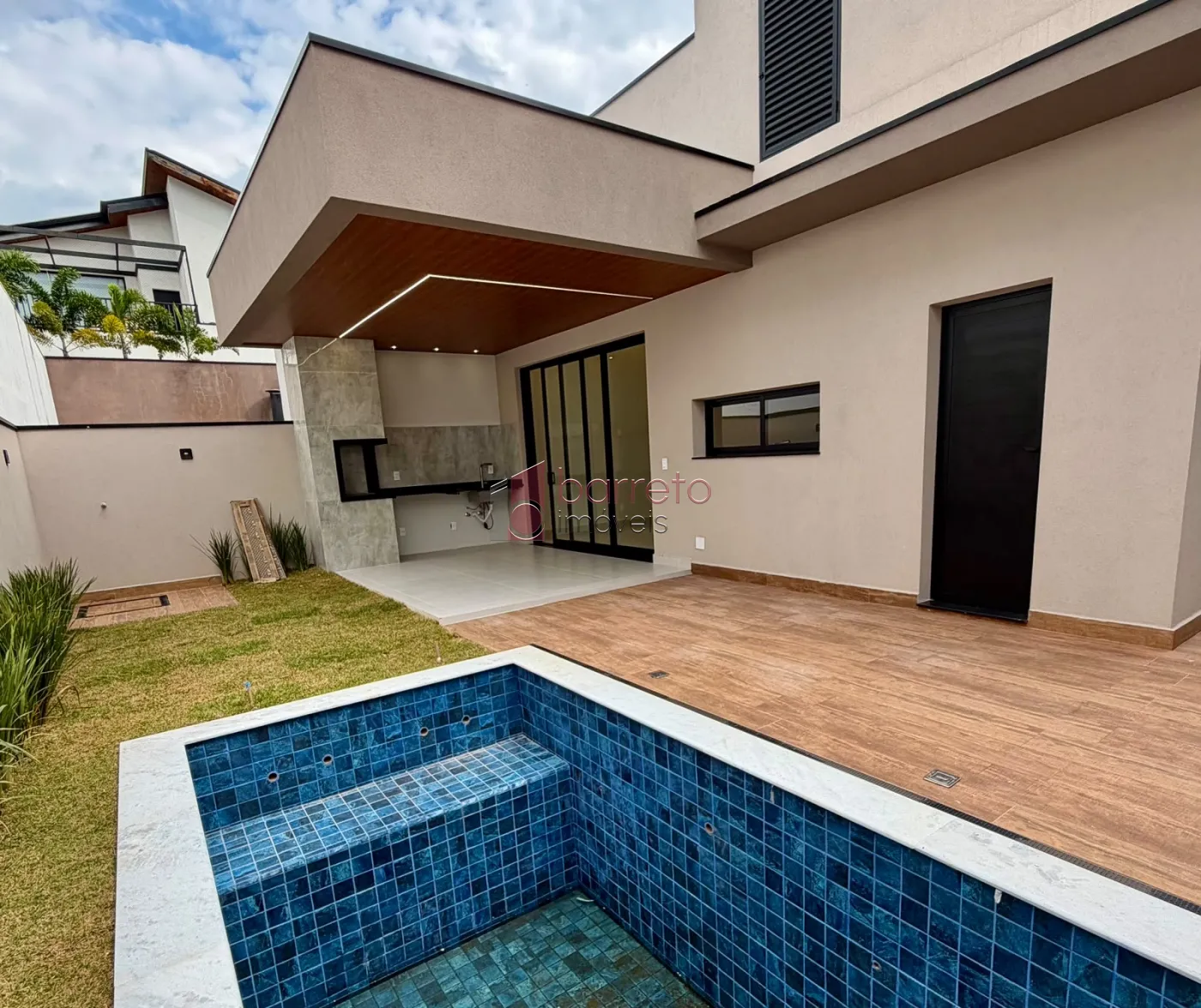 SOBRADO À VENDA – 03 QUARTOS – CONDOMÍNIO RESERVA ERMIDA II – JUNDIAÍ/SP