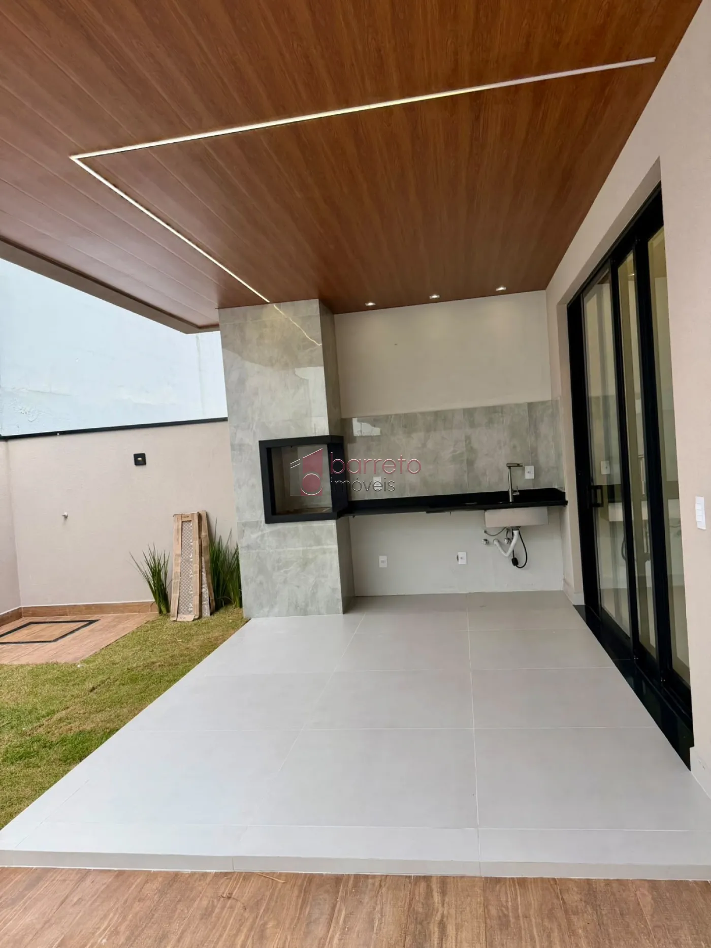 SOBRADO À VENDA – 03 QUARTOS – CONDOMÍNIO RESERVA ERMIDA II – JUNDIAÍ/SP