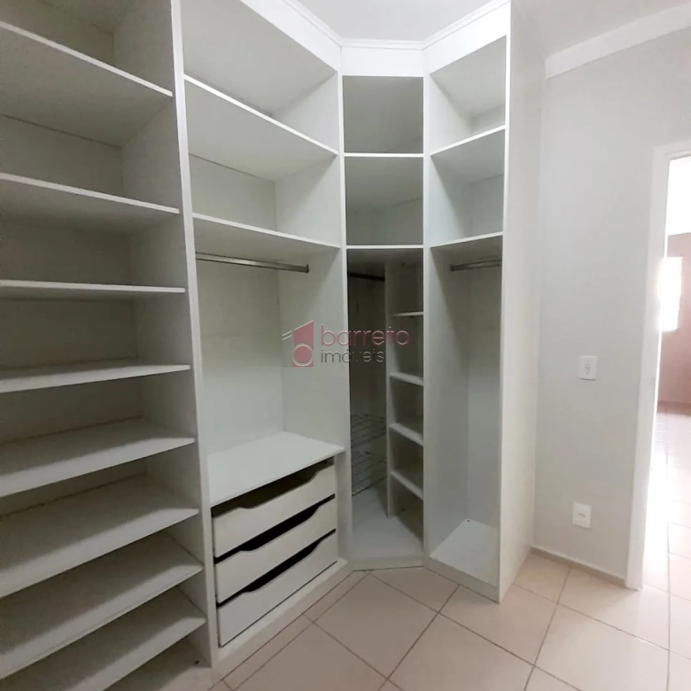 CASA À VENDA NO CONDOMÍNIO VILLAGE JARDIM DE VERSAILLES – VILA RAMI – JUNDIAÍ/SP