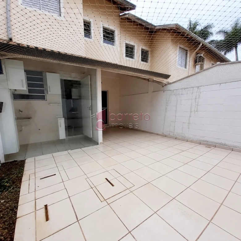 CASA À VENDA NO CONDOMÍNIO VILLAGE JARDIM DE VERSAILLES – VILA RAMI – JUNDIAÍ/SP