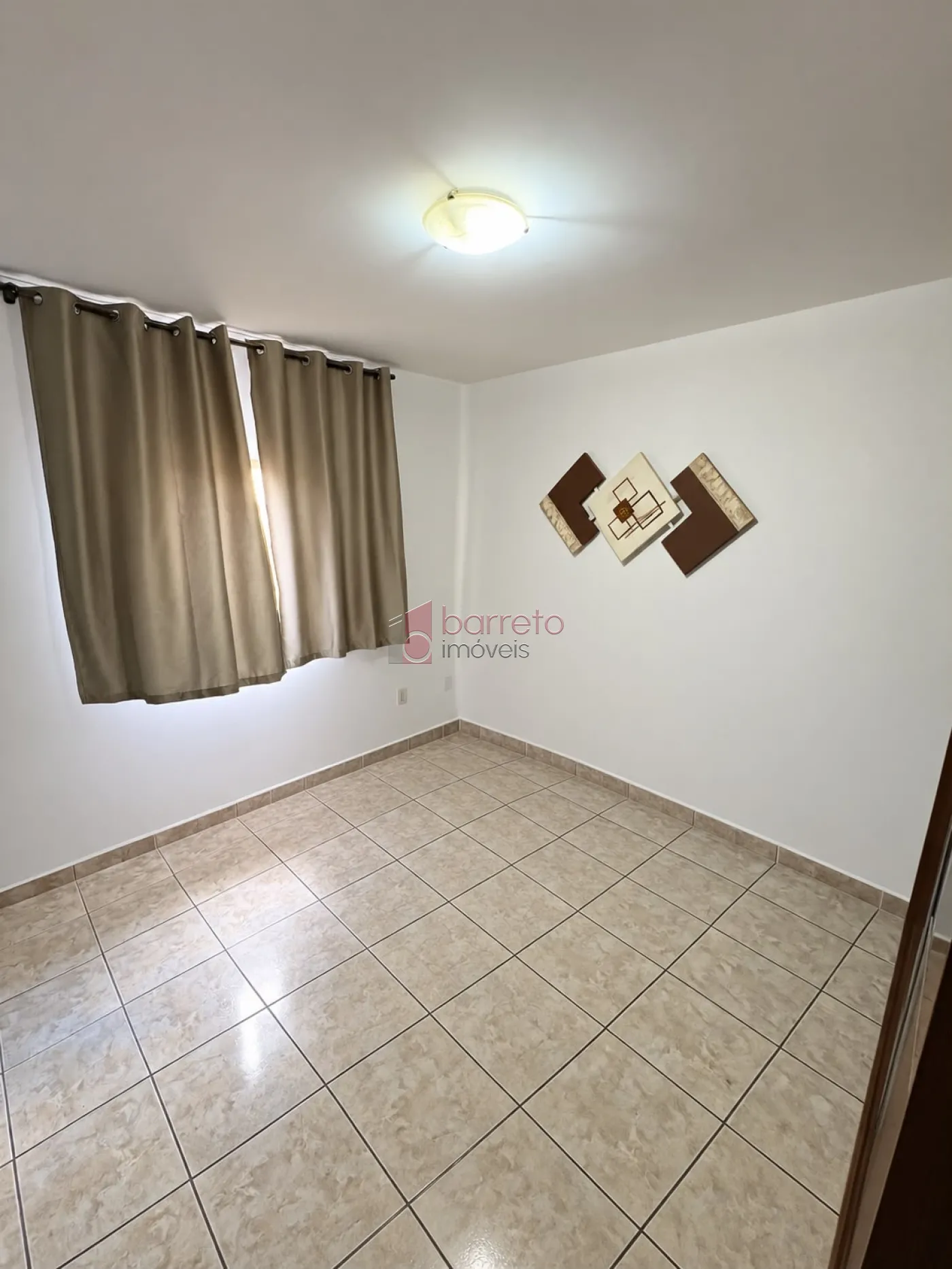 CASA TÉRREA À VENDA NO BAIRRO VILA HORTOLÂNDIA  EM JUNDIAÍ/SP