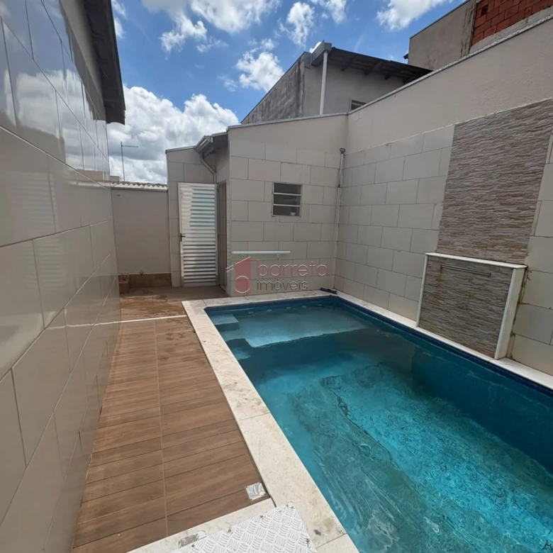 CASA TÉRREA À VENDA NO BAIRRO VILA HORTOLÂNDIA  EM JUNDIAÍ/SP