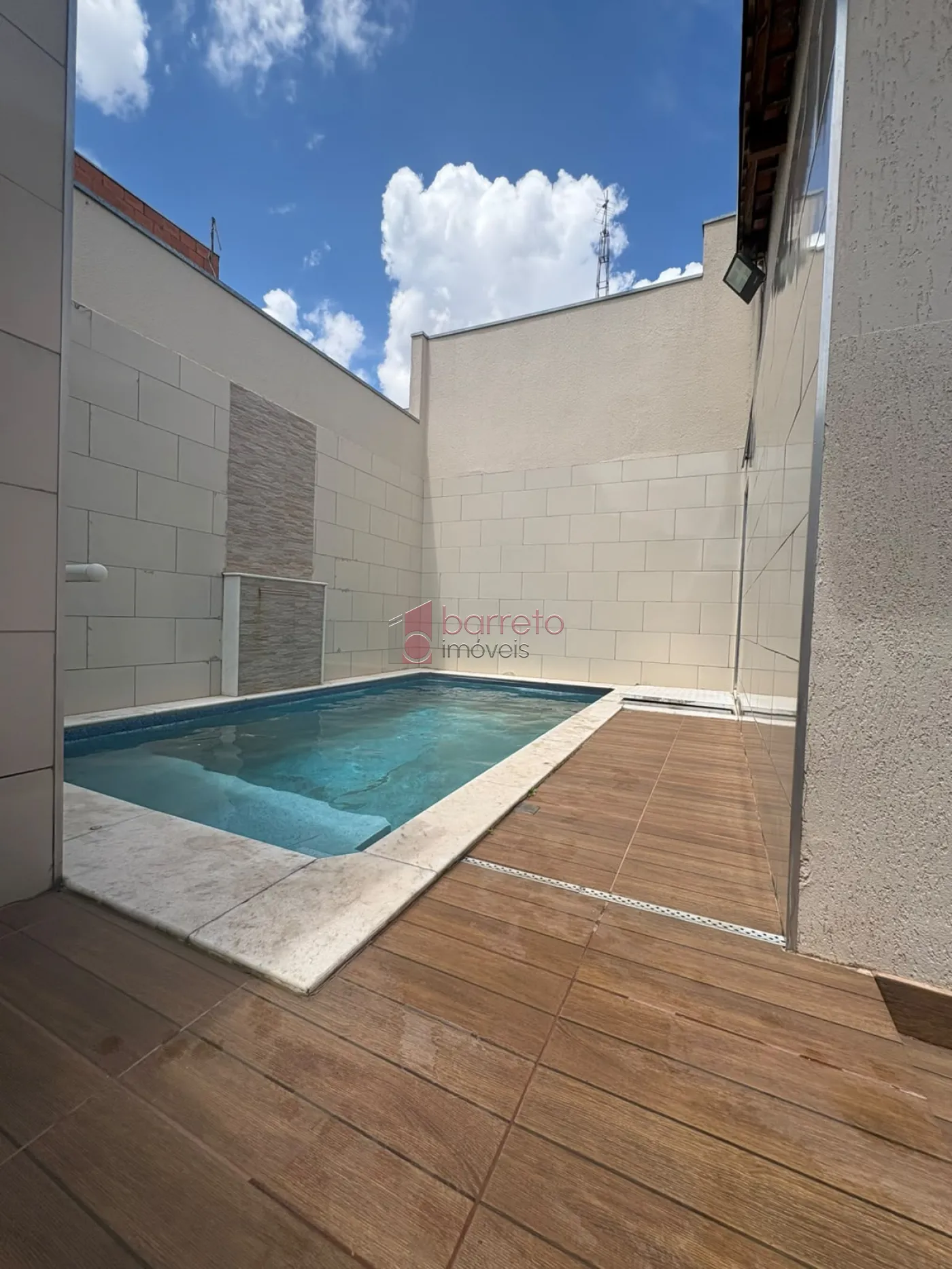 CASA TÉRREA À VENDA NO BAIRRO VILA HORTOLÂNDIA  EM JUNDIAÍ/SP