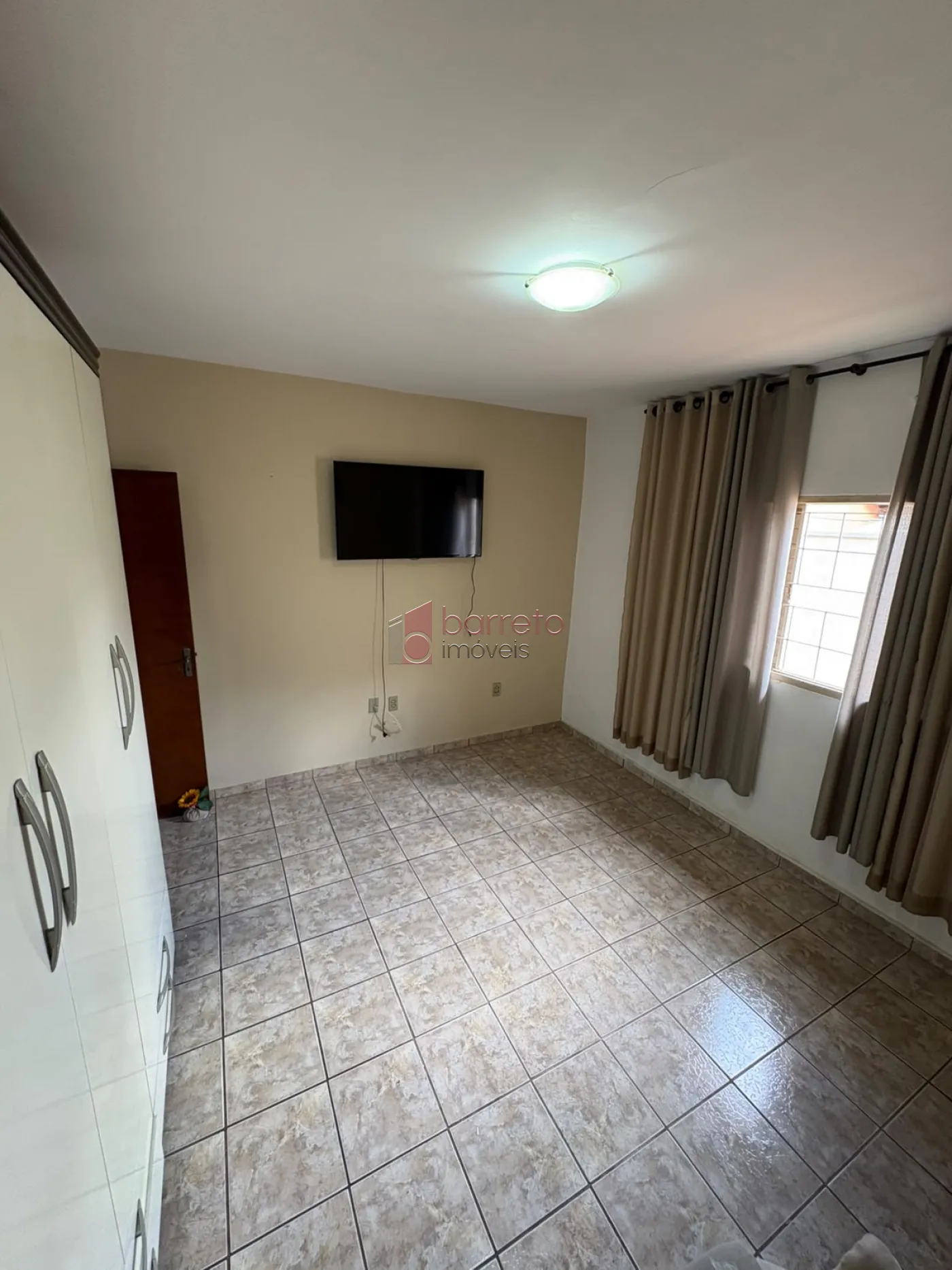 CASA TÉRREA À VENDA NO BAIRRO VILA HORTOLÂNDIA  EM JUNDIAÍ/SP