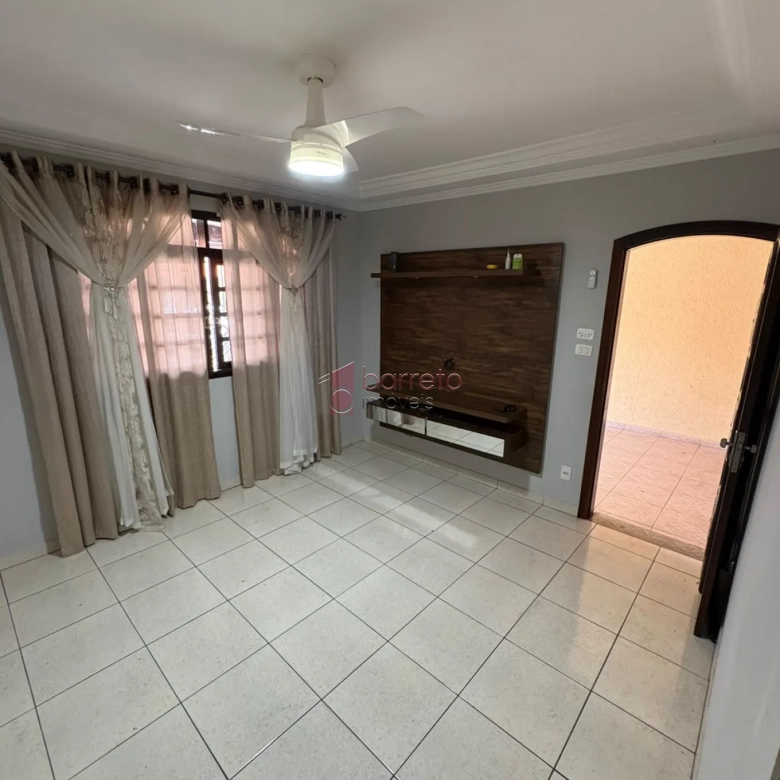 CASA TÉRREA À VENDA NO BAIRRO VILA HORTOLÂNDIA  EM JUNDIAÍ/SP