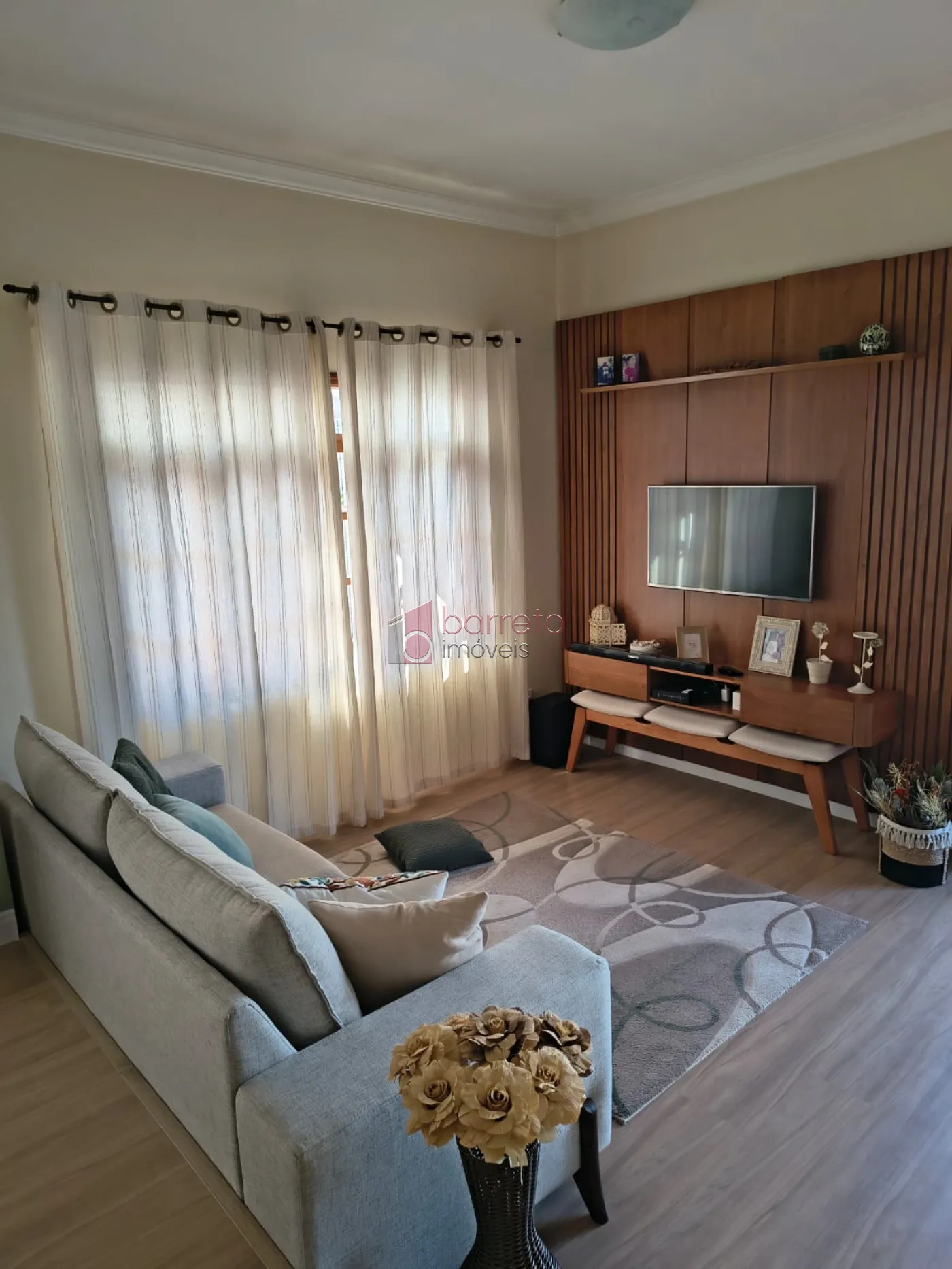 CASA À VENDA NO JARDIM BIZARRO, JUNDIAÍ/SP