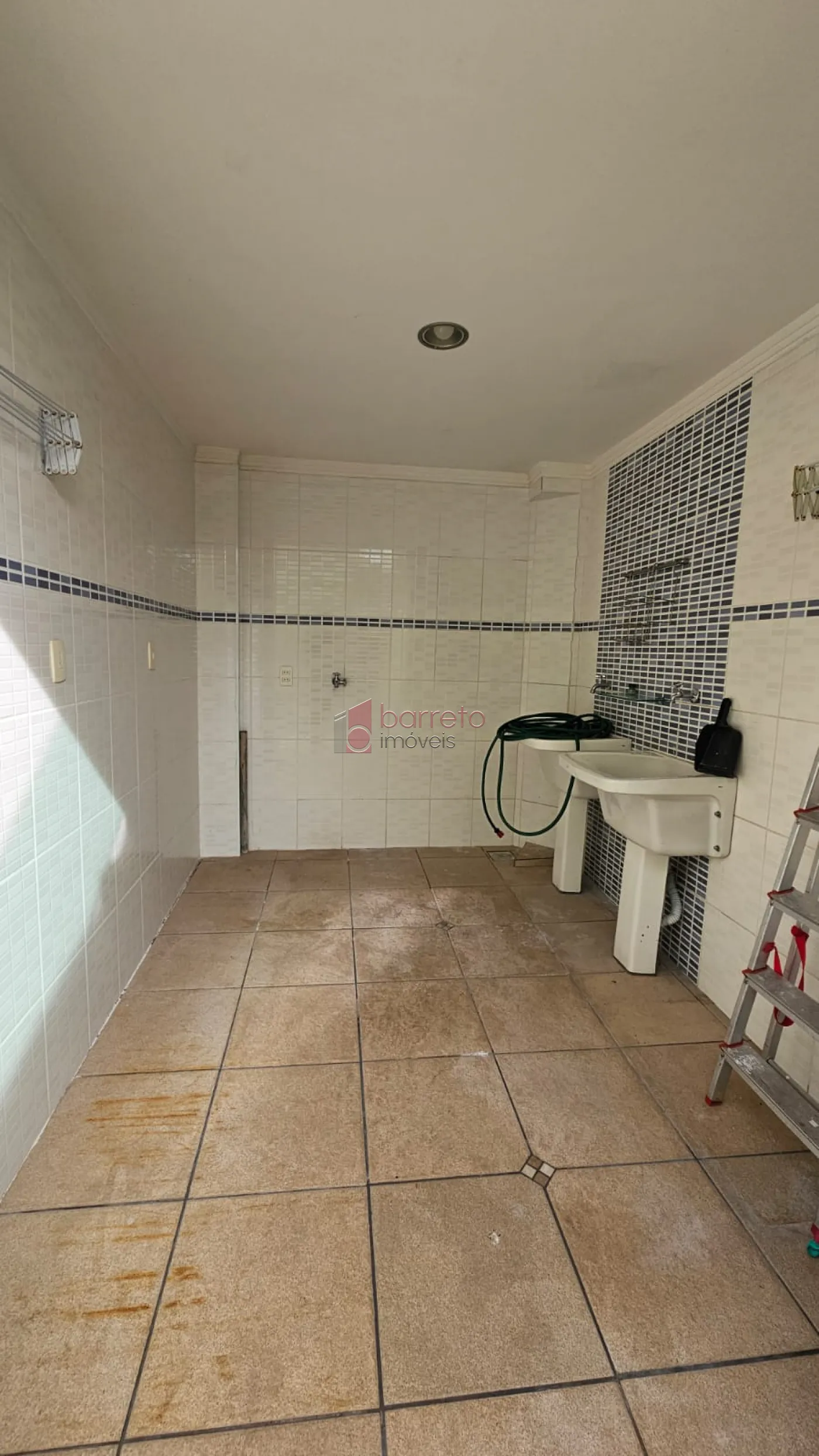 CASA COM EDÍCULA PARA LOCAÇÃO NO BAIRRO JARDIM DA FONTE – JUNDIAÍ/SP