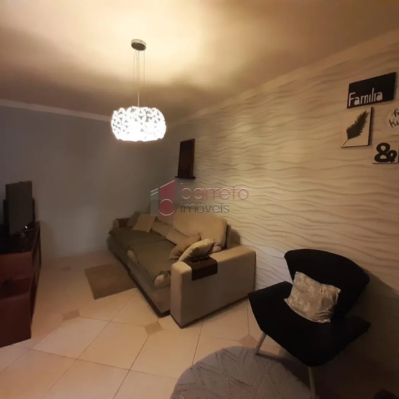 CASA COM EDÍCULA À VENDA NO JARDIM SANTANA – JUNDIAÍ/SP