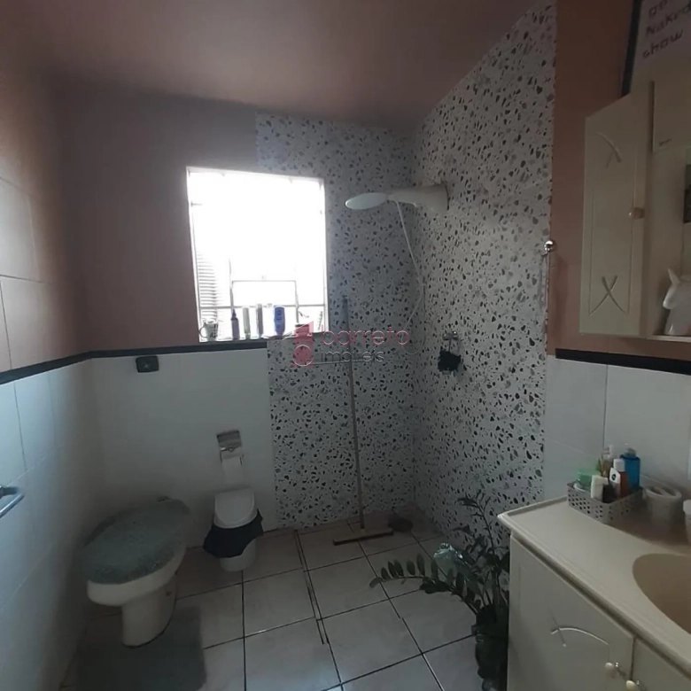 CASA COM EDÍCULA À VENDA NO JARDIM SANTANA – JUNDIAÍ/SP