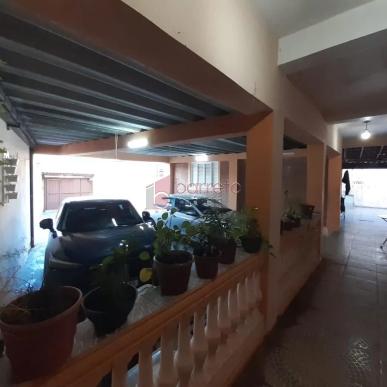 CASA COM EDÍCULA À VENDA NO JARDIM SANTANA – JUNDIAÍ/SP