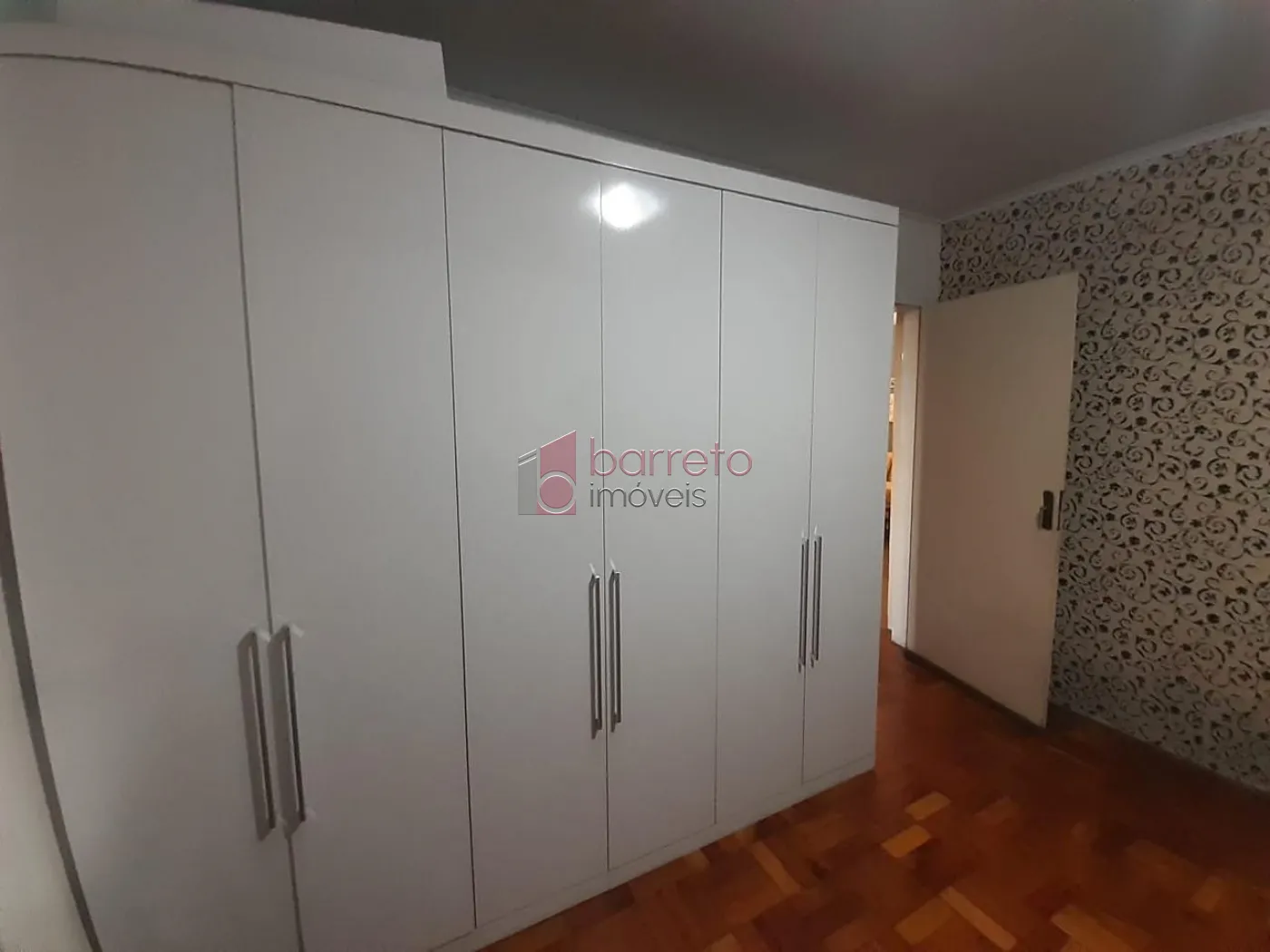CASA COM EDÍCULA À VENDA NO JARDIM SANTANA – JUNDIAÍ/SP