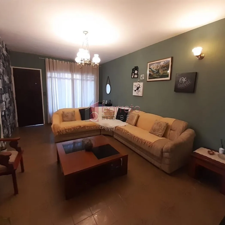 CASA COM EDÍCULA À VENDA NO JARDIM SANTANA – JUNDIAÍ/SP
