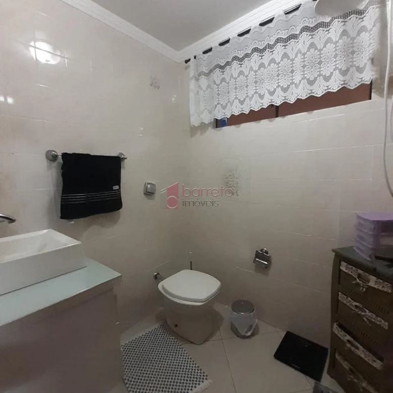CASA COM EDÍCULA À VENDA NO JARDIM SANTANA – JUNDIAÍ/SP