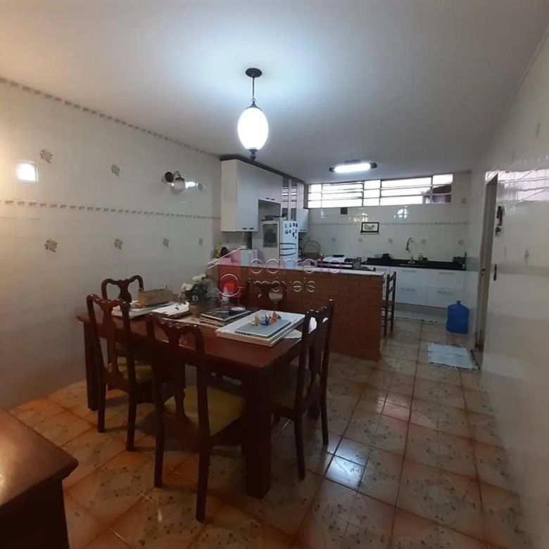 CASA COM EDÍCULA À VENDA NO JARDIM SANTANA – JUNDIAÍ/SP