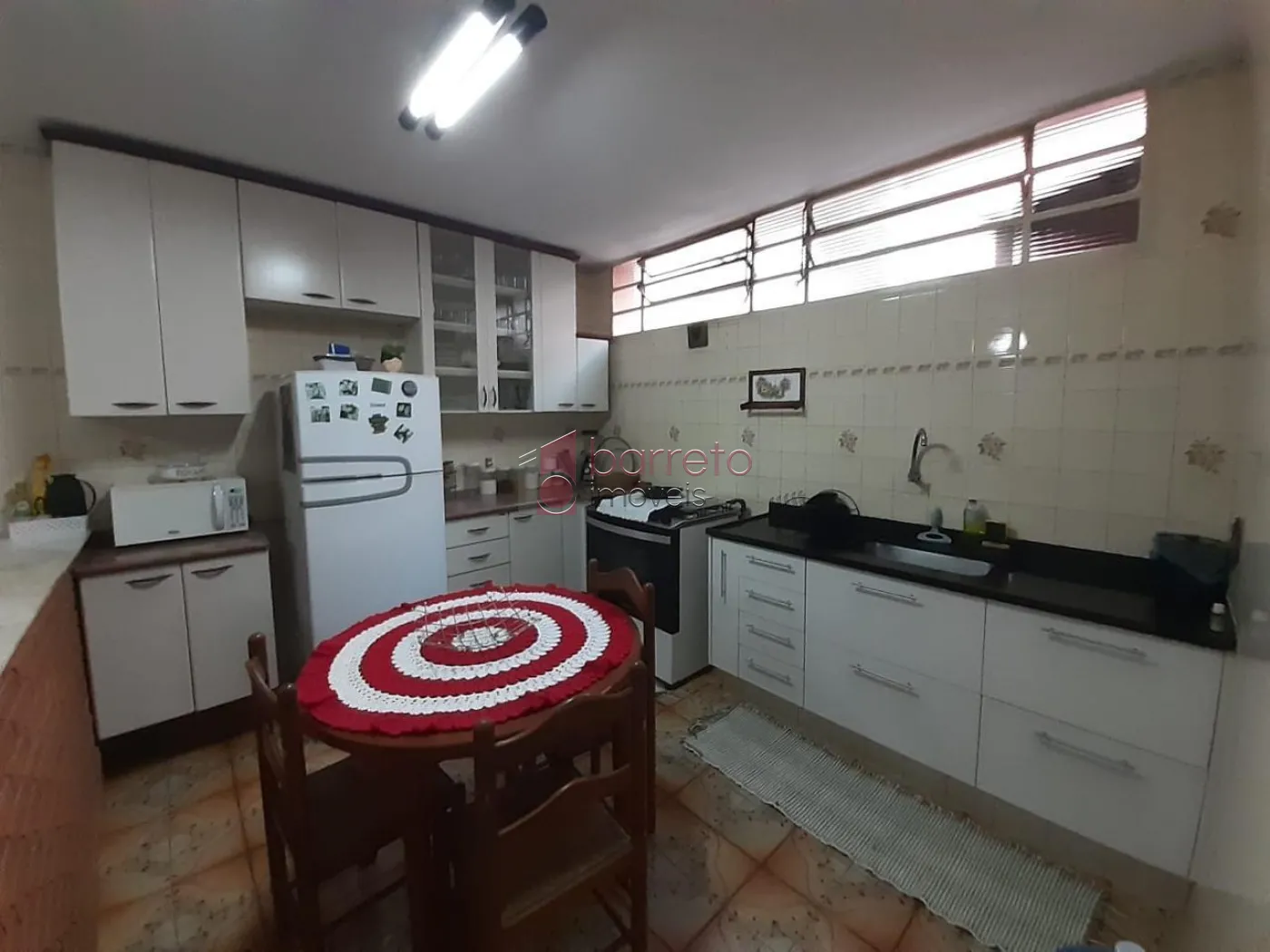 CASA COM EDÍCULA À VENDA NO JARDIM SANTANA – JUNDIAÍ/SP
