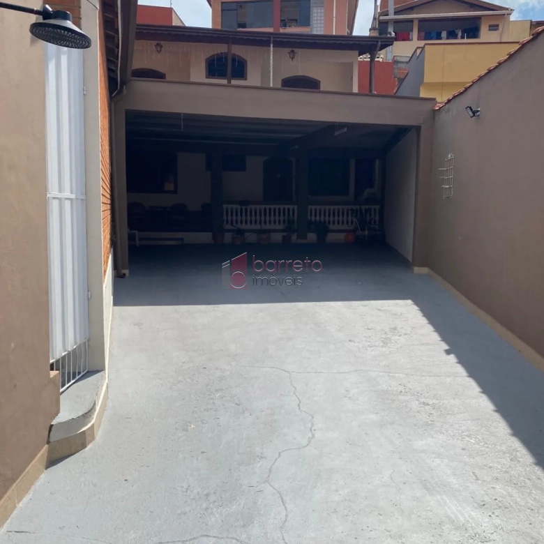 CASA COM EDÍCULA À VENDA NO JARDIM SANTANA – JUNDIAÍ/SP