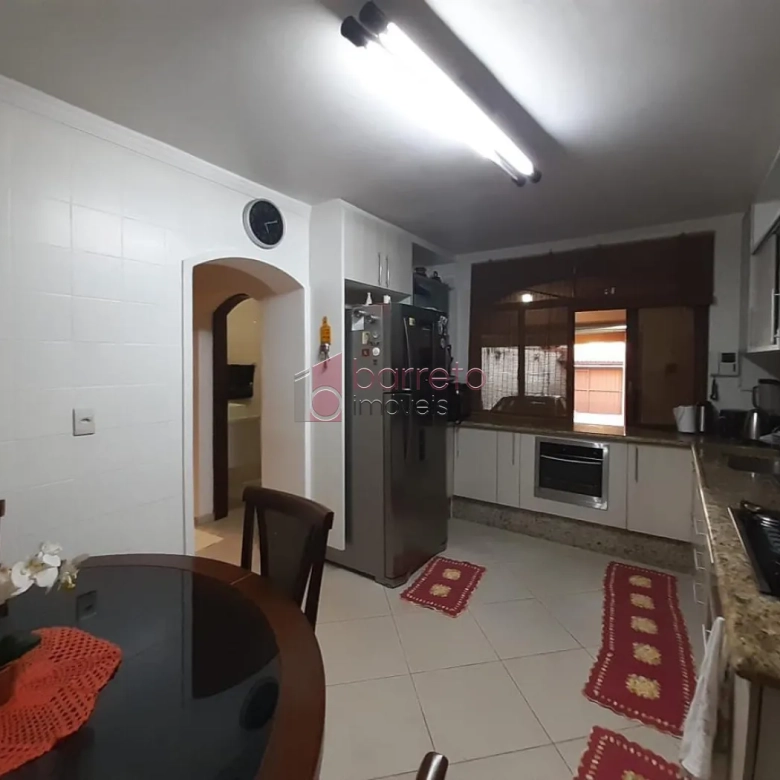 CASA COM EDÍCULA À VENDA NO JARDIM SANTANA – JUNDIAÍ/SP