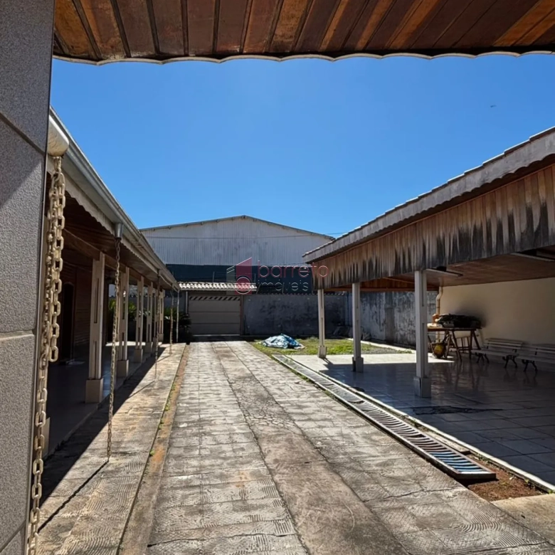 CASA À VENDA NO PARQUE SÃO LUIZ EM JUNDIAÍ/SP
