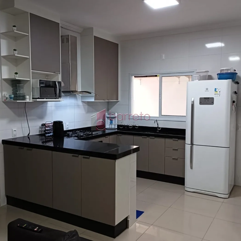 CASA À VENDA NO BAIRRO RESIDENCIAL SANTA GIOVANA – JUNDIAÍ – SP