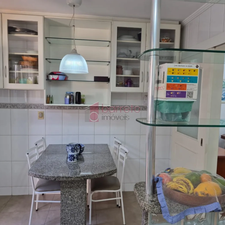 SOBRADO À VENDA COM 3 QUARTOS  NA VILA GUARANI, JUNDIAÍ – SP