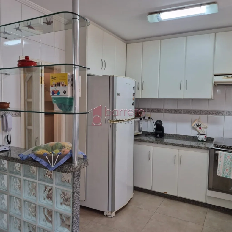SOBRADO À VENDA COM 3 QUARTOS  NA VILA GUARANI, JUNDIAÍ – SP