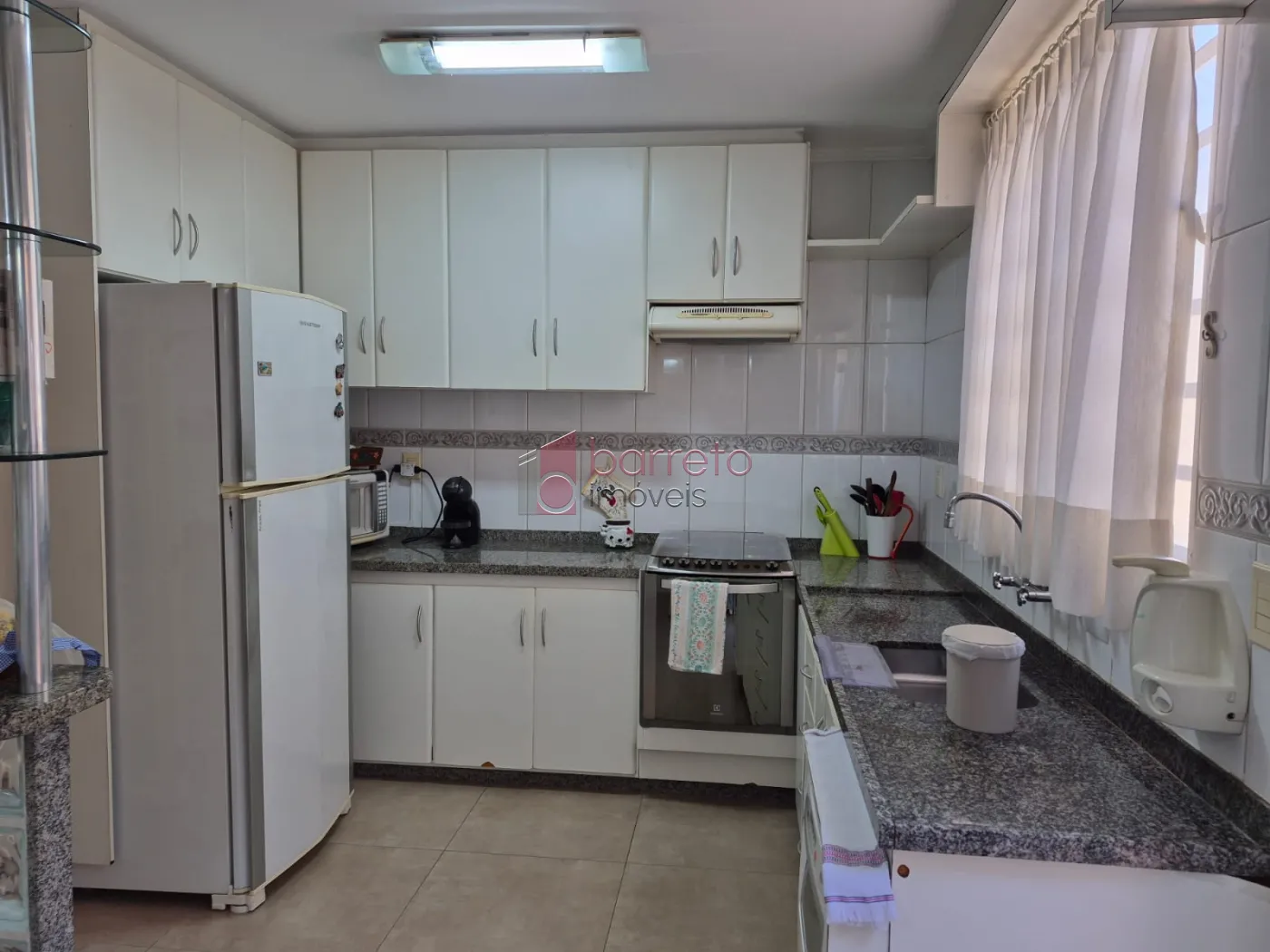 SOBRADO À VENDA COM 3 QUARTOS  NA VILA GUARANI, JUNDIAÍ – SP